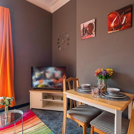 Art-Filled Bohemian 1 Bedroom Apt 2 Beds Colourful Praise Inn Apartment Kingston upon Hull Luaran gambar