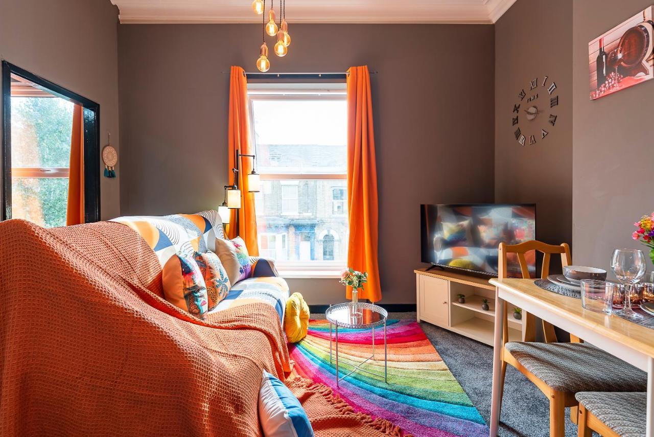 Art-Filled Bohemian 1 Bedroom Apt 2 Beds Colourful Praise Inn Apartment Kingston upon Hull Luaran gambar